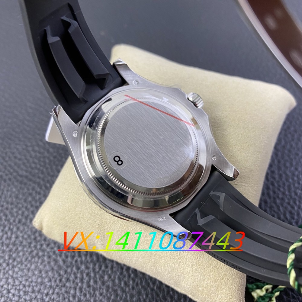 點擊打開原圖 丹東3235機芯助力VS廠勞力士白金游艇—經典與穩定并存